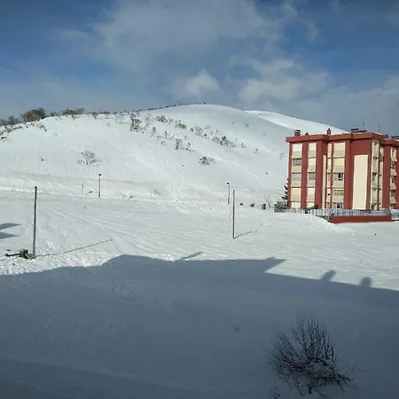 Pena Del Viento A Pie De Pistas Estacion San Isidro