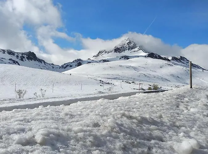 Pena Del Viento A Pie De Pistas Estacion San Isidro *