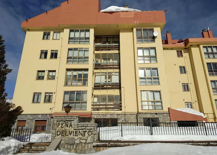 Pena Del Viento A Pie De Pistas Estacion San Isidro * 普埃夫拉德利略